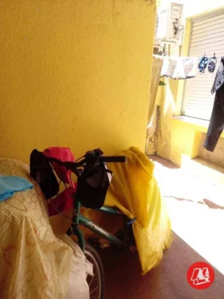 Imagem No Jardim Botânico, térreo com 1 dormitório e pátio.