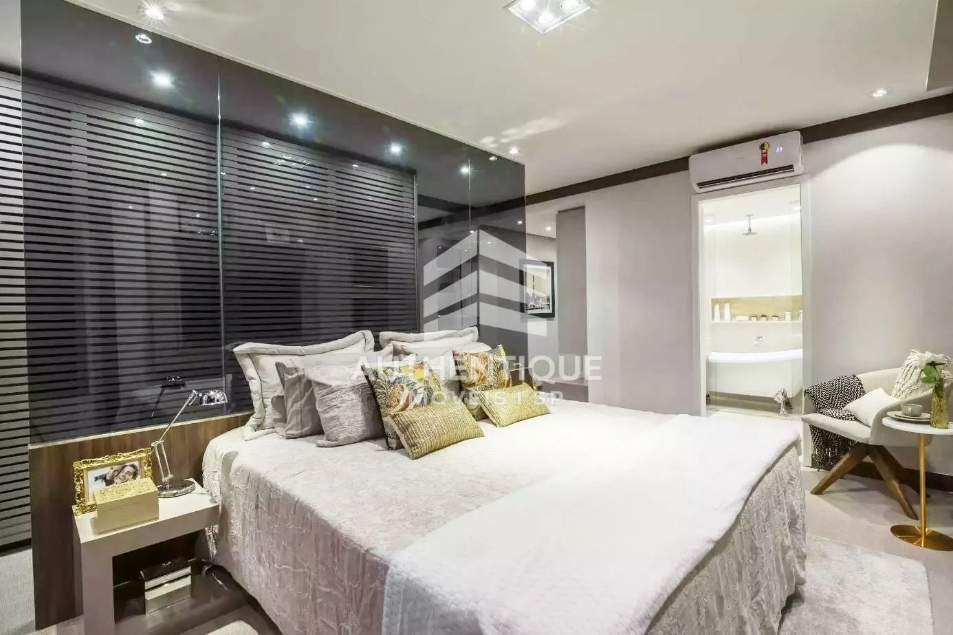 Imagem 1300 Jurupis Moema - Apartamento à venda em São Paulo/SP