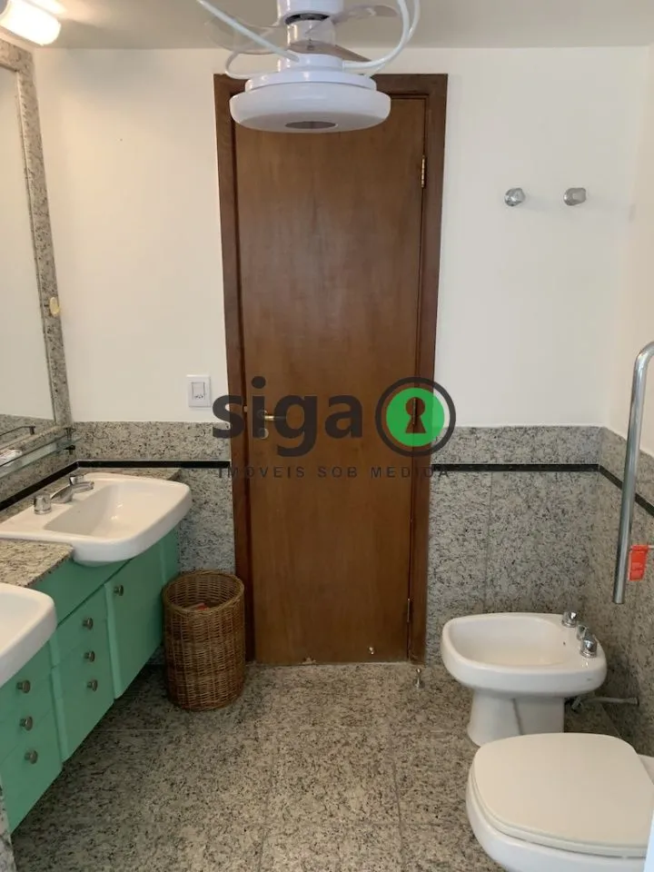 Imagem VENDE na Vila Suzana (Região do Morumbi) Apartamento com 4 suítes , 4 Vagas + Depósito
