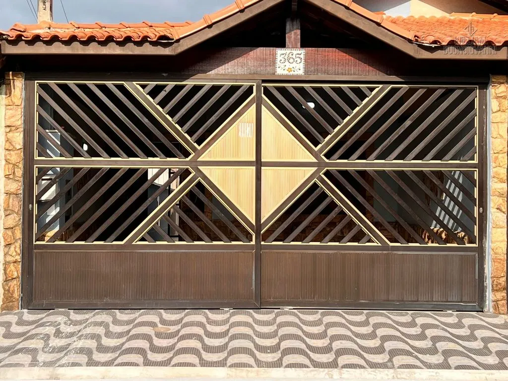Imagem Casa Geminada à Venda - Praia Grande | 2 Dormitórios (1 Suíte) | R$ 550.000