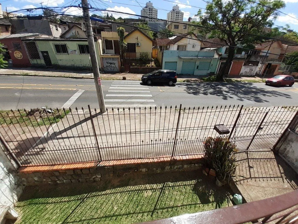 Imagem Casa para Venda - 185m², 4 dormitórios, sendo 1 suites, 2 vagas - Jardim Sabará
