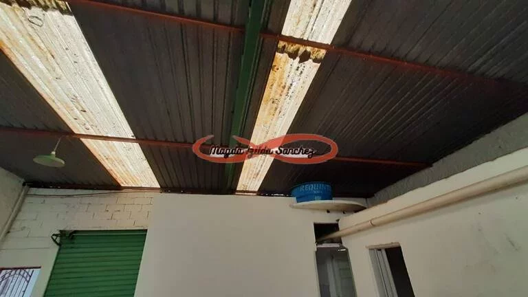 Imagem SOBRADO À VENDA EM ARTUR ALVIM - 15 MINUTOS A PÉ DO METRÔ.