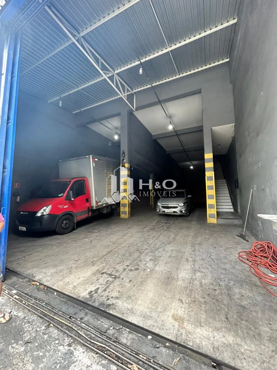 Foto do imóvel Galpão 300m² à Venda - Pé Direito Alto, Estrutura Robusta e Localização Estratégica - Parque do Carmo - R$ 1.500.000