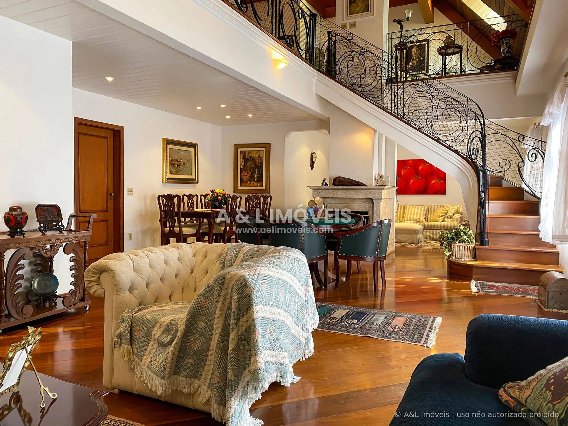 Apartamento Duplex Capivari | 326 m², 5 Suítes e SPA - Campos do Jordão
