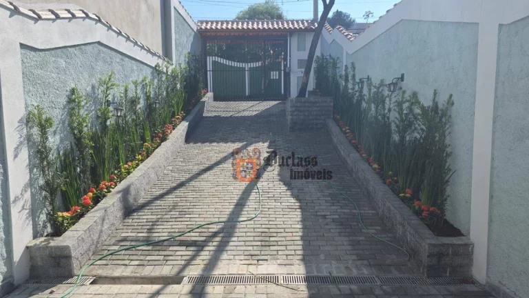 Imagem Sobrado com 2 dormitórios à venda, 80 m² por R$ 699.000,00 - Campos de Atibaia - Atibaia/SP