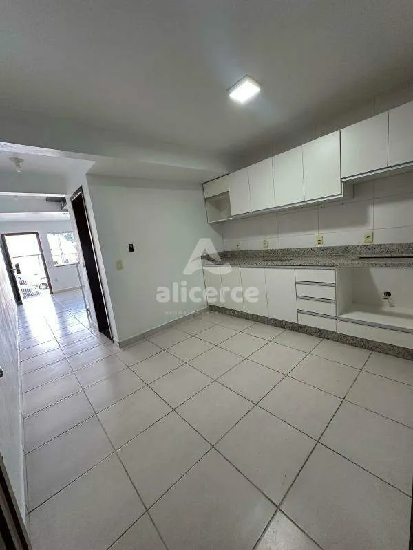 Imagem Sobrado com 2 Dormitórios no Bairro Bela Vista - Conforto e Praticidade em Palhoça