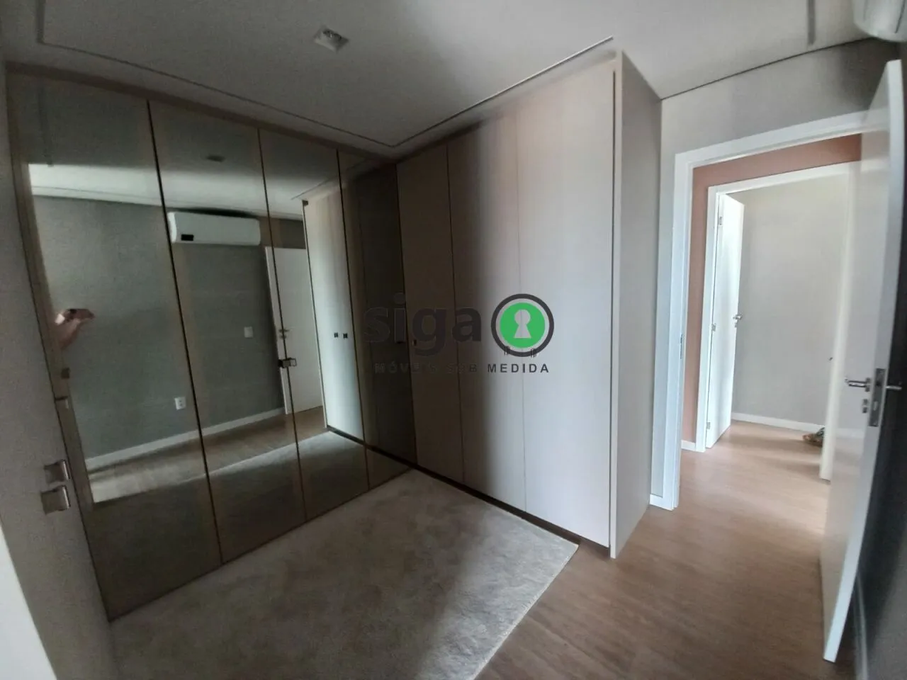Imagem Apartamento mobiliado 196m² no EZ Parque da Cidade - 3 Suítes, 4 Vagas e Porteira Fechada