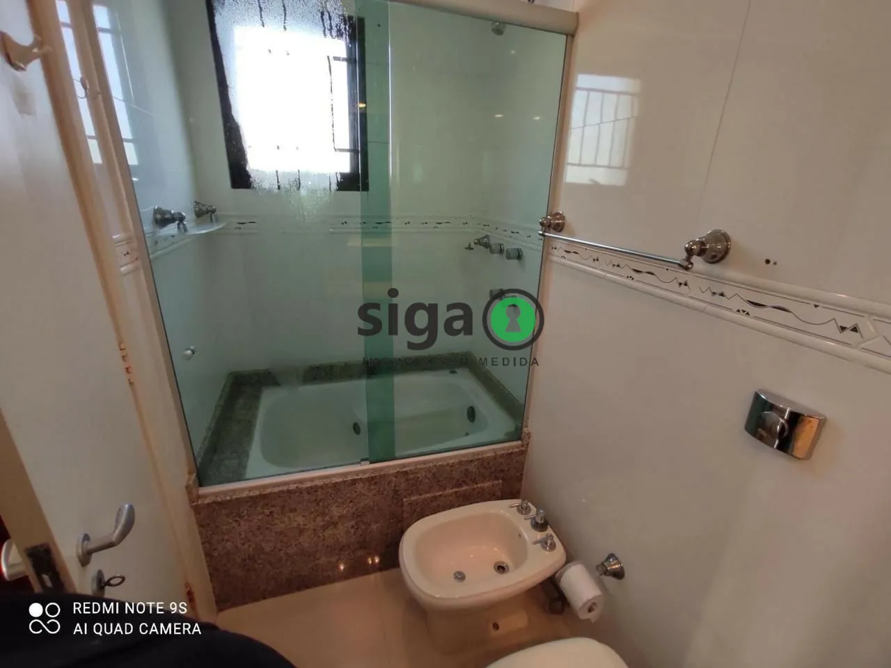 Imagem Conforto e Funcionalidade em um Apartamento Completo