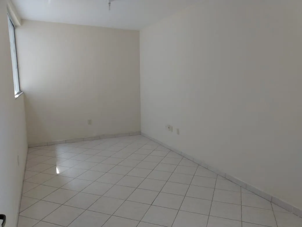 Imagem Casa para Locação 4 Quartos, 1 Suite, 2 Vagas, 120M², Centro, Pindamonhangaba - SP