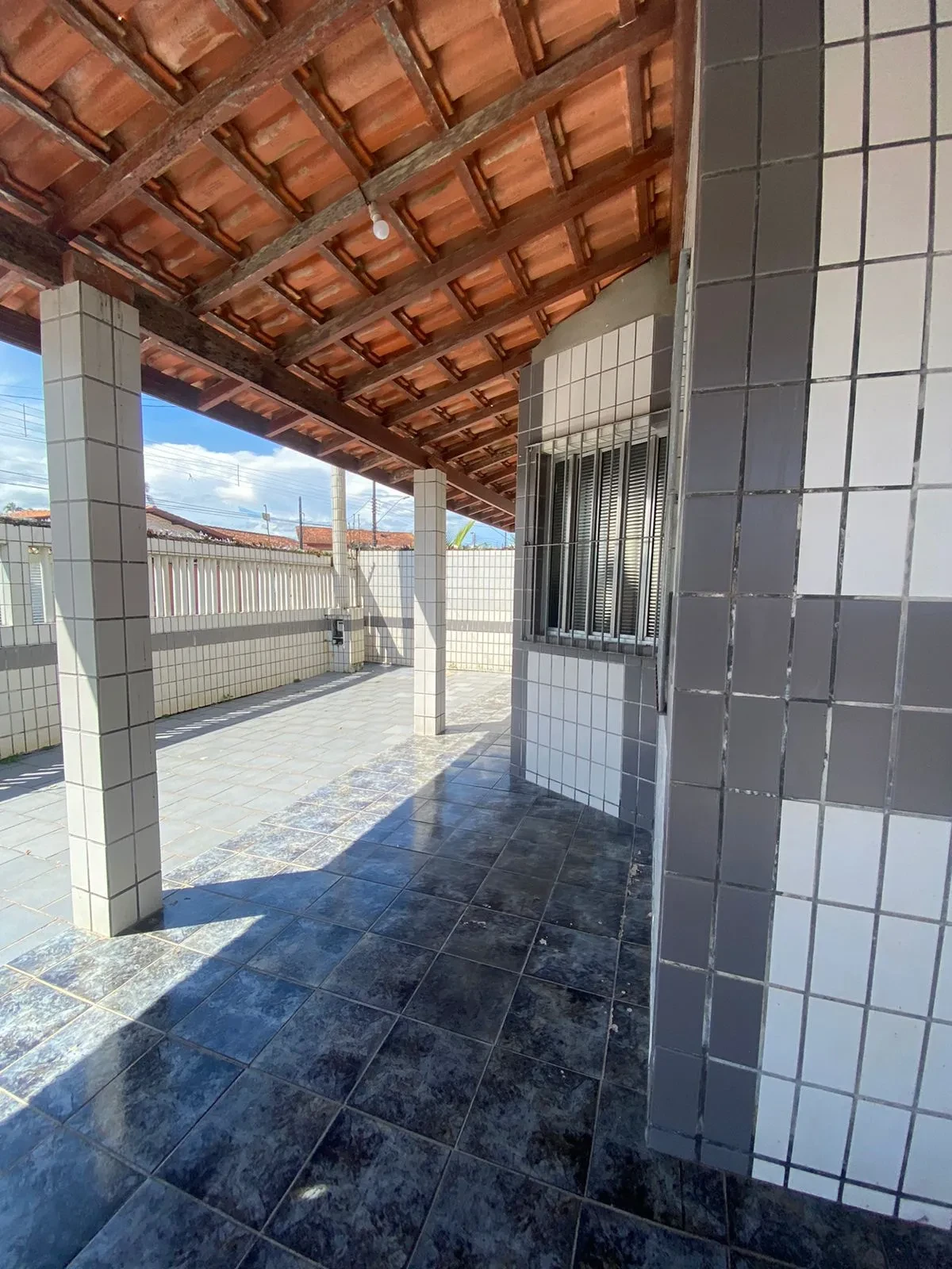 Imagem Sobrado com 5 Quartos à Venda, 195 m² em Jardim Praia Grande - Mongaguá