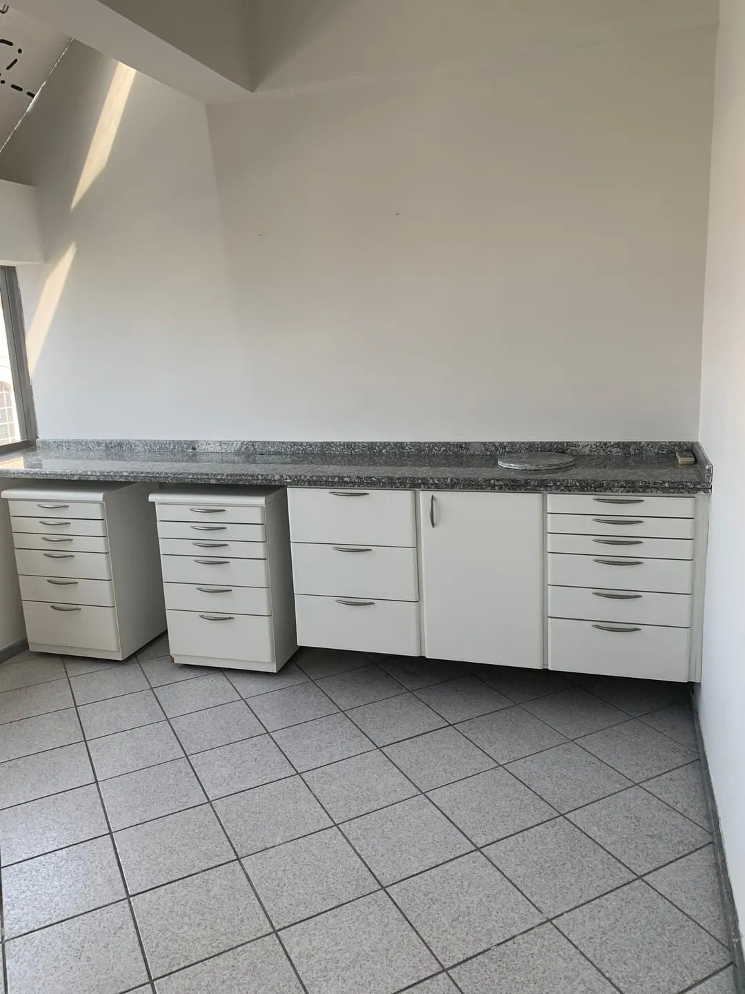 Foto do imóvel Comercial à venda 40M², Centro, Pindamonhangaba - SP | Condomínio Edifício Antônio cozzi