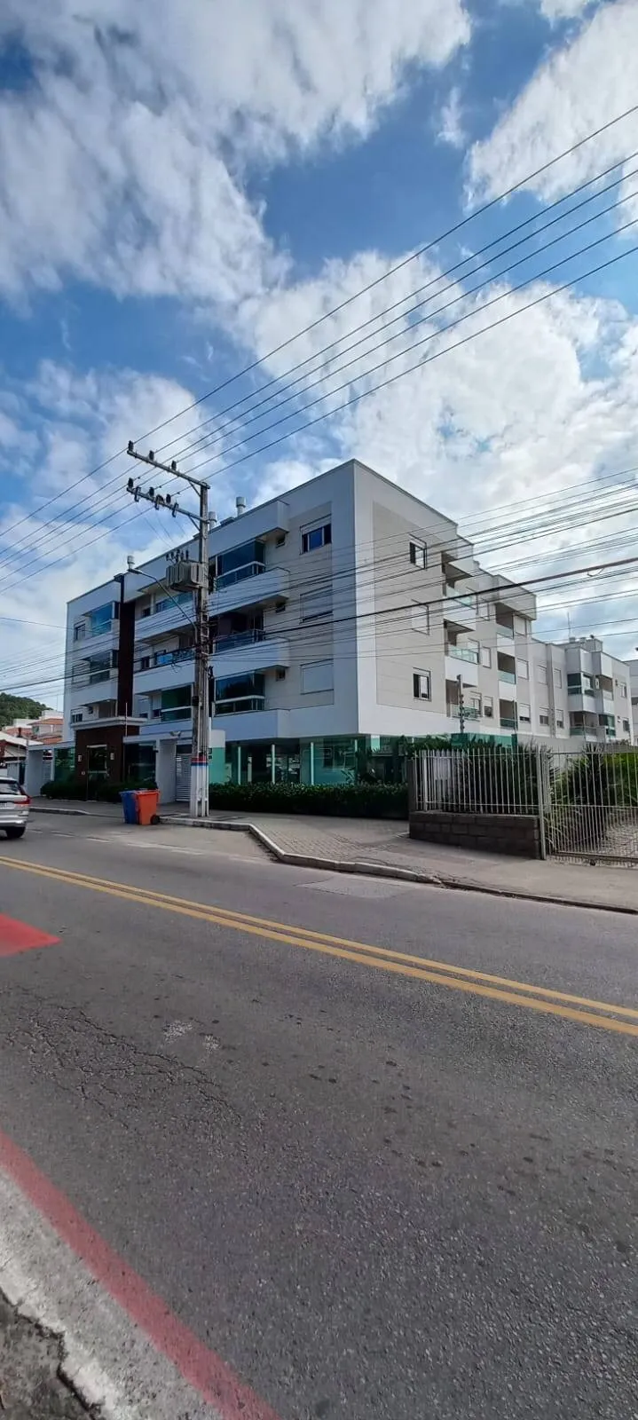 Foto do imóvel Apartamento de 2 dormitórios em Canasvieiras Investimento ou Moradia
