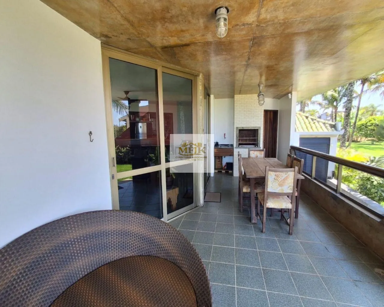 Imagem Imperdível! Casa beira mar com 4 suítes no Atami Norte, Pontal do Paraná-PR - 297m² - 2 vagas - Agende sua visita!