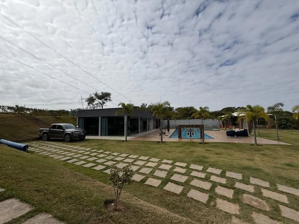 Imagem SÍTIO MAGNÍFICO A VENDA EM ESMERALDAS/MG ,Área total de 4.800 m². Venda porteira fechada .