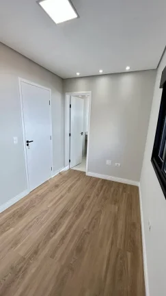 Imagem Sobrado de 155 m² 3 Dormitórios sendo 3 Suítes e 2 Vagas de Garagens