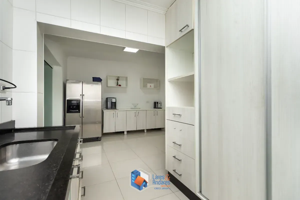 Imagem Sobrado para venda em Planalto Paulista com 3 quartos, sendo 1 suíte, 180m²