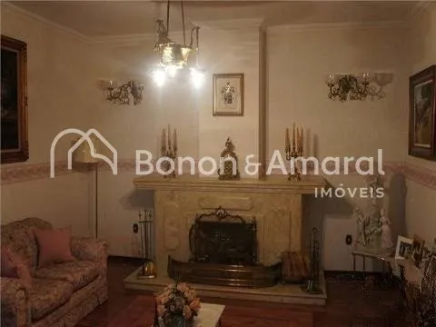 Imagem Casa em condomínio com 1100m² e 7 quartos