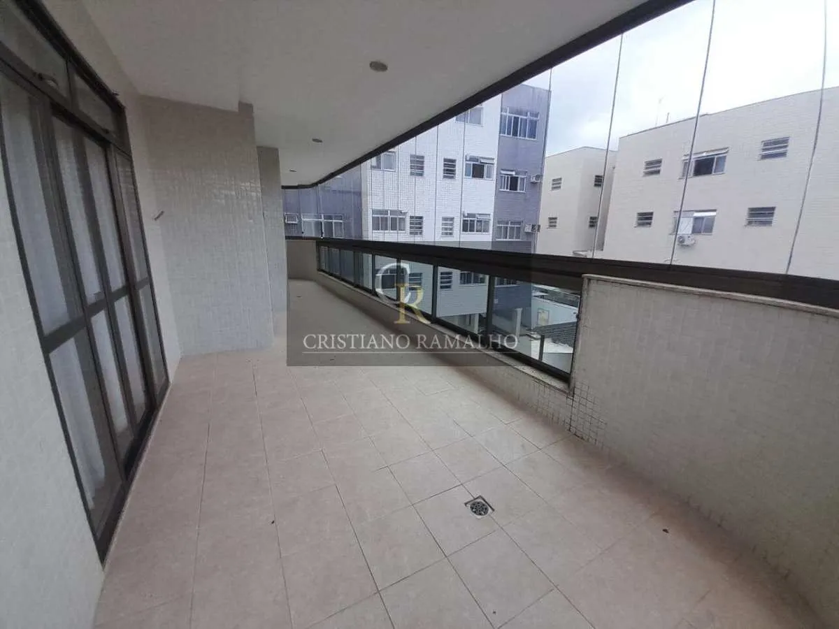 Imagem Apartamento à venda em Cabo Frio, Centro, com 3 quartos, 181,00m2