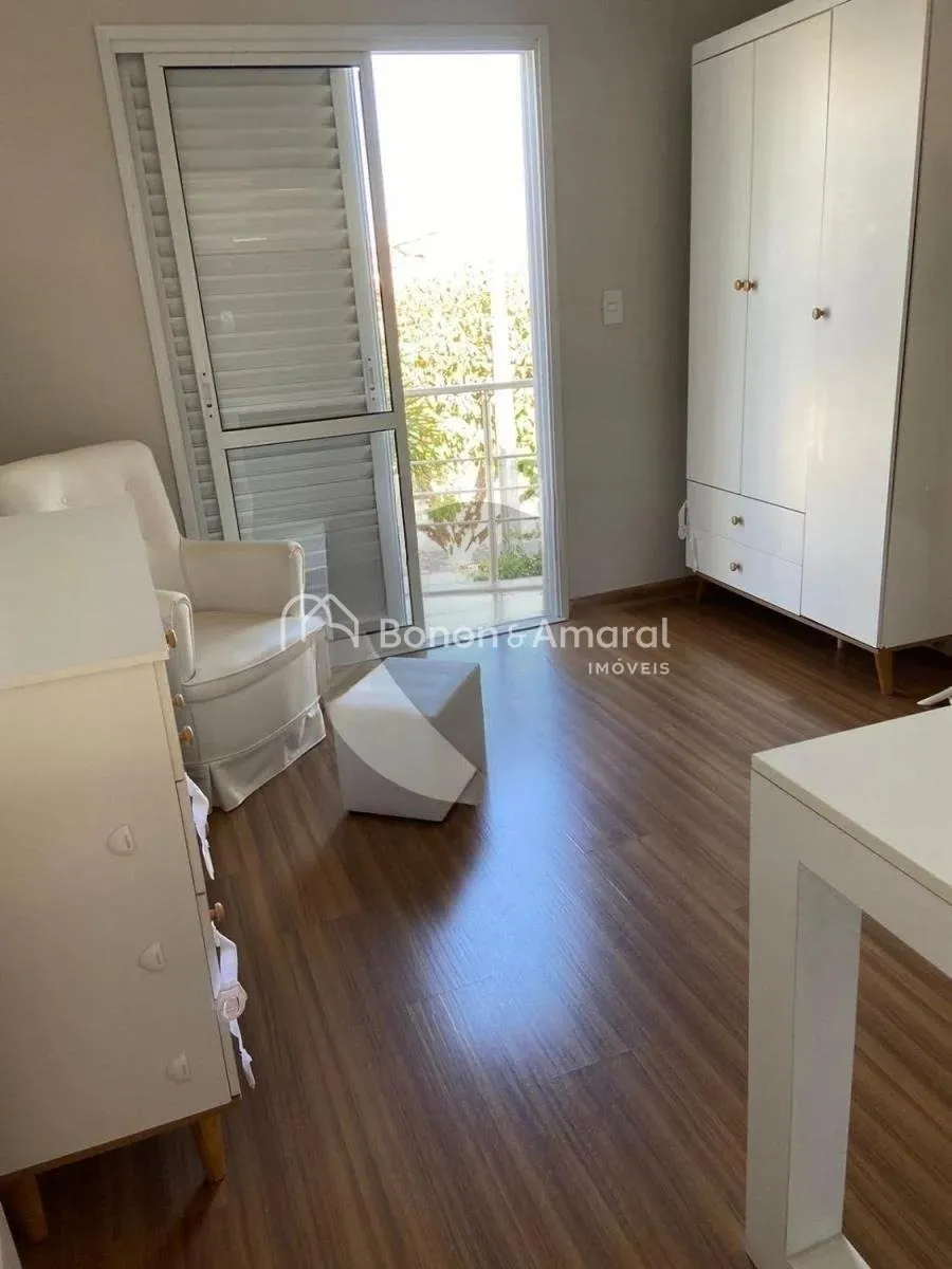 Imagem Casa À Venda com 4 Quartos e 5 Banheiros por R$ 2.350.000 no Swiss Park
