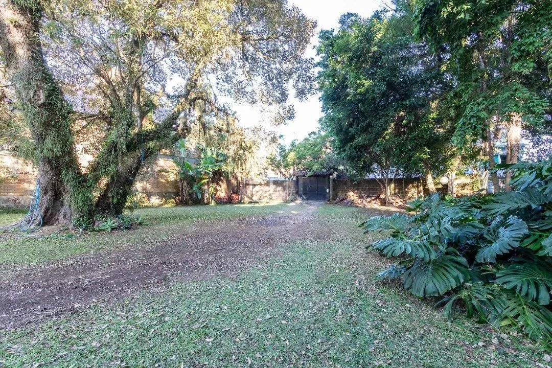Imagem Casa para Venda - 292.21m², 4 dormitórios, sendo 2 suites, 3 vagas - Tristeza