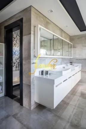 Imagem Sobrado Com 06 suítes Beira Lago, mobiliado e decorado com piscina em concreto aquecida