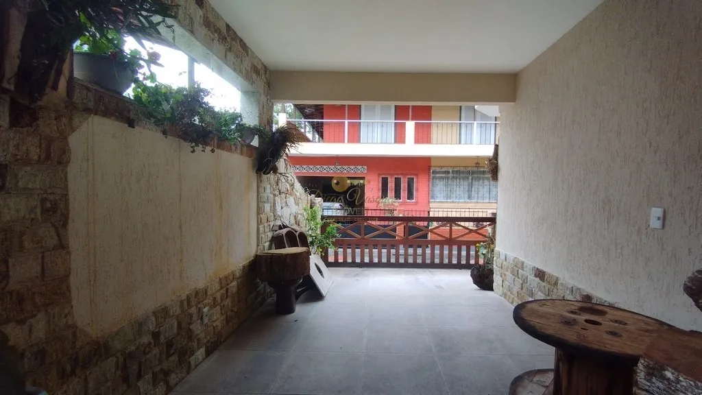 Imagem Casa em Condomínio para Venda em Teresópolis / RJ no bairro Alto