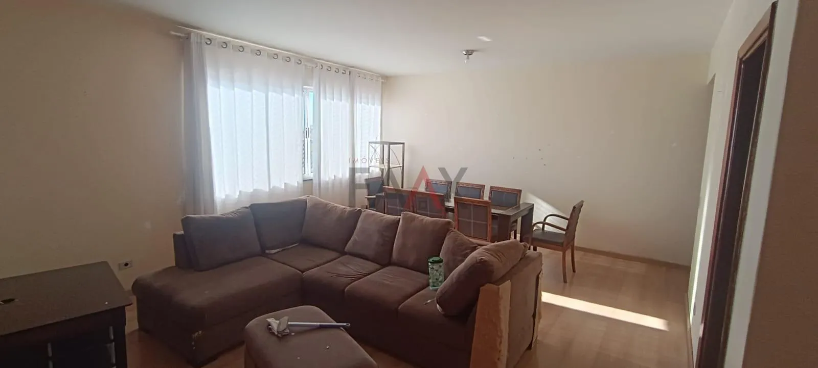 Imagem Apartamento Amplo de 144m² com 3 Quartos à Venda no Edifício Mãe Cinda