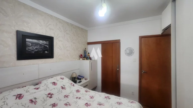 Imagem Venda de Apartamento no Boqueirão - Frente para o Mar, 2 dormitorios uma suíte