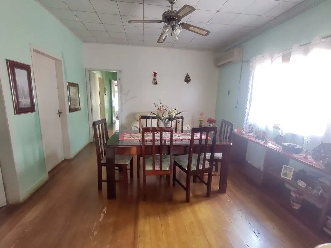 Imagem Casa para Venda - 265.1m², 3 dormitórios, 4 vagas - Guarujá