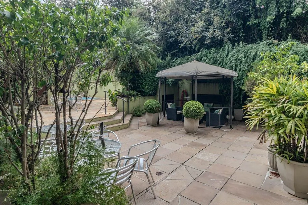 Imagem Apartamento 1 dormitório reformado excelente localização - Porto Alegre