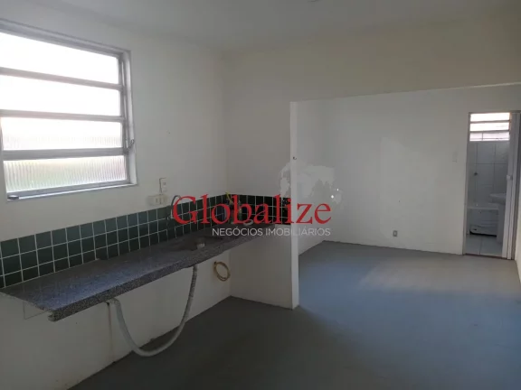 Imagem SOBRADO 3 DORMITÓRIOS BEM LOCALIZADO, VILA BELMIRO EM SANTOS R$ 680,000.00