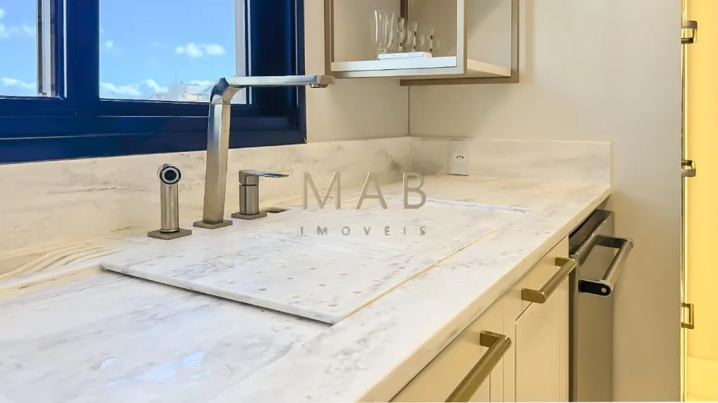 Imagem Cobertura duplex à Venda em Jurerê, com 4 suítes, rooftop com piscina infinita, elevador privativo, automação e alto padrão.