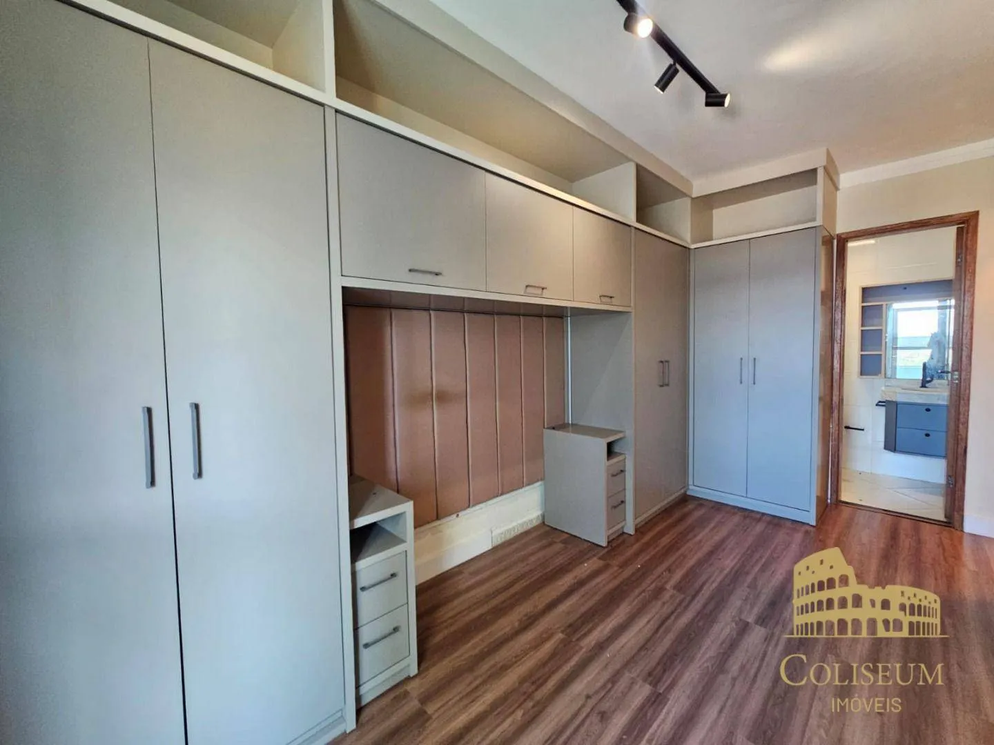 Imagem Apartamento com 2 dormitórios à venda, 86 m² por R$ 550.000,00 - Balneário Flórida - Praia Grande/SP