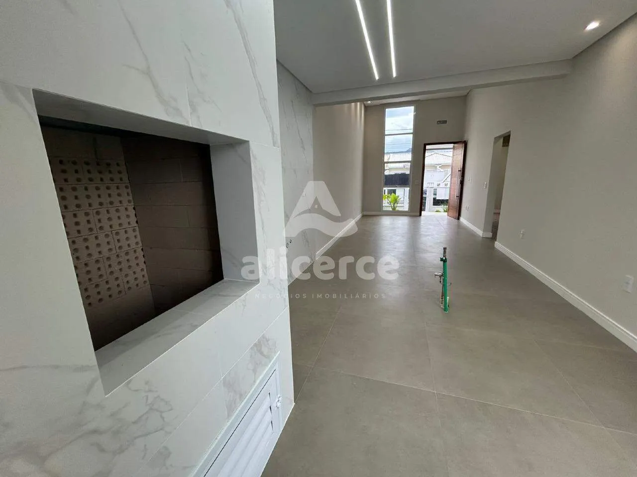 Imagem Casa à venda com 3 quartos I 1 suíte I 100m² I piscina I em Bela Vista Palhoça