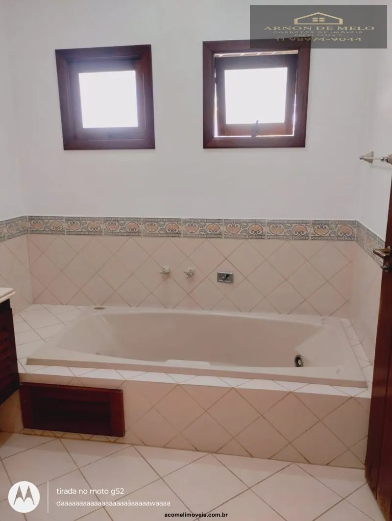 Imagem Casas no Litoral para venda em Guarujá no bairro Acapulco