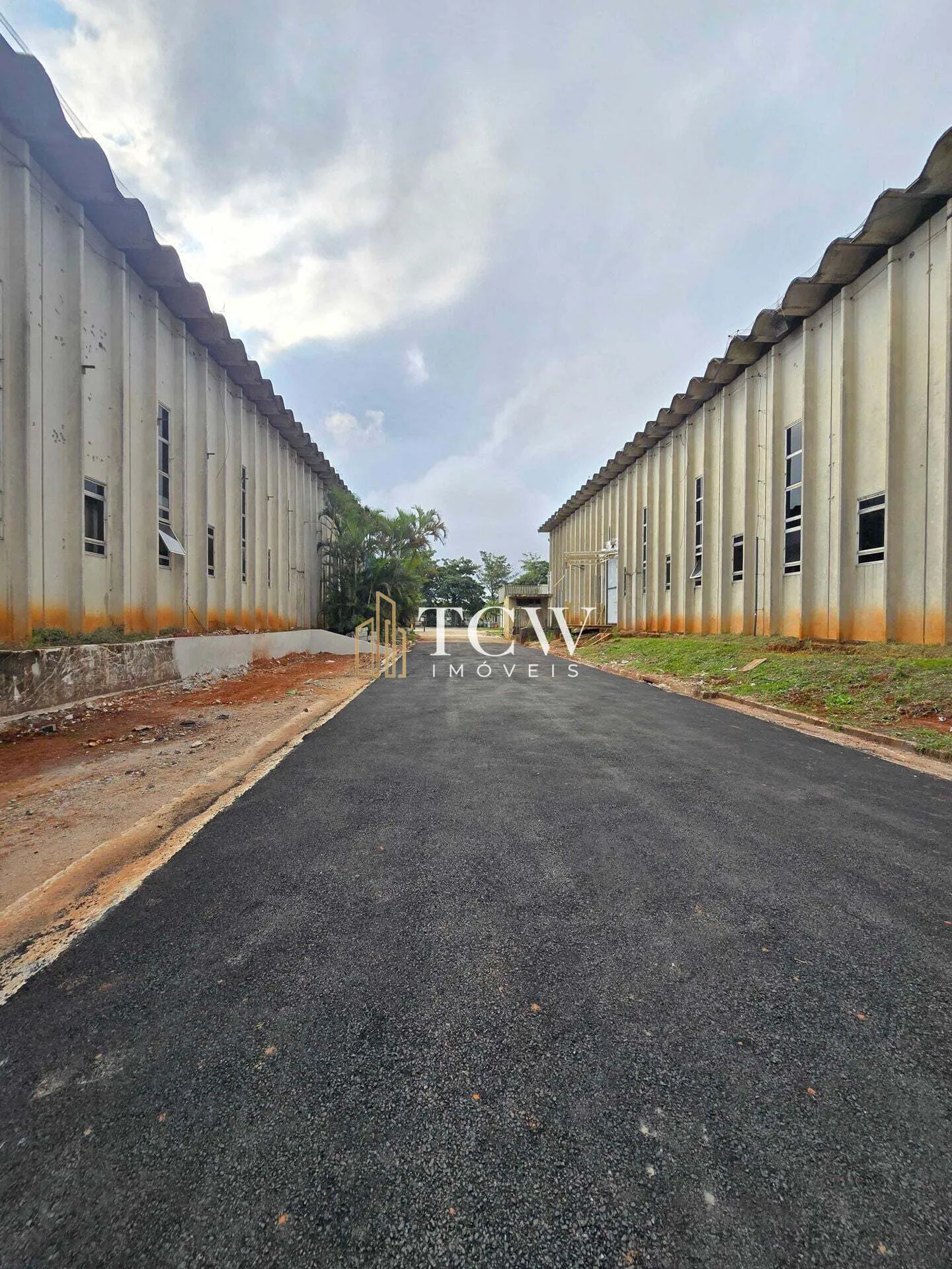 Imagem Galpão Logístico e Industrial com 22 docas para Locação em Suzano/SP | 13.320 m2