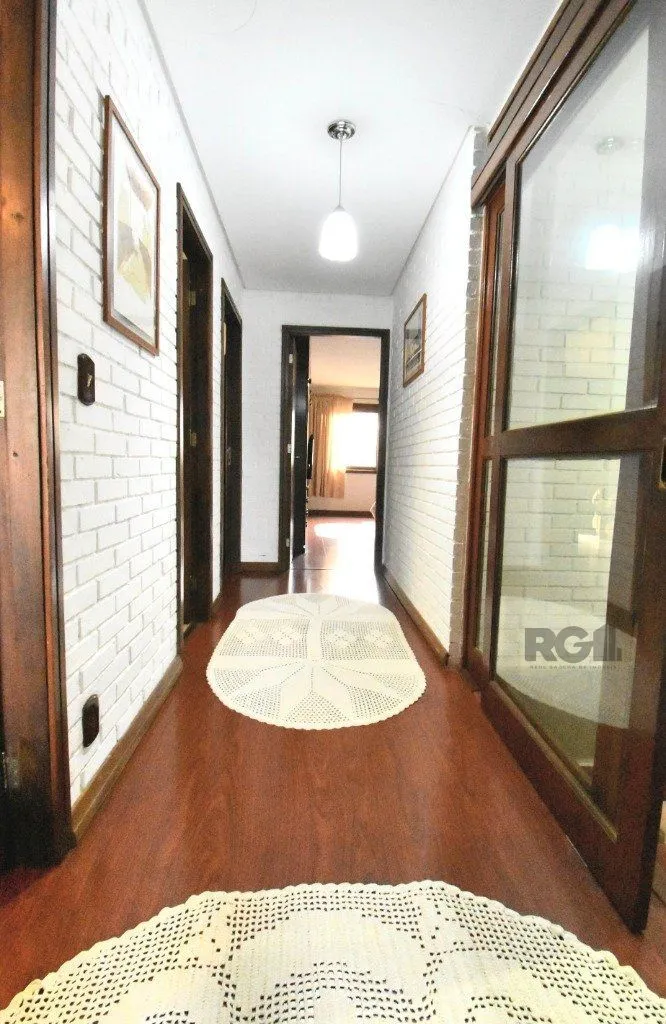 Imagem CASA - 5 dorms. - 3 vagas - 290 m² - MENINO DEUS