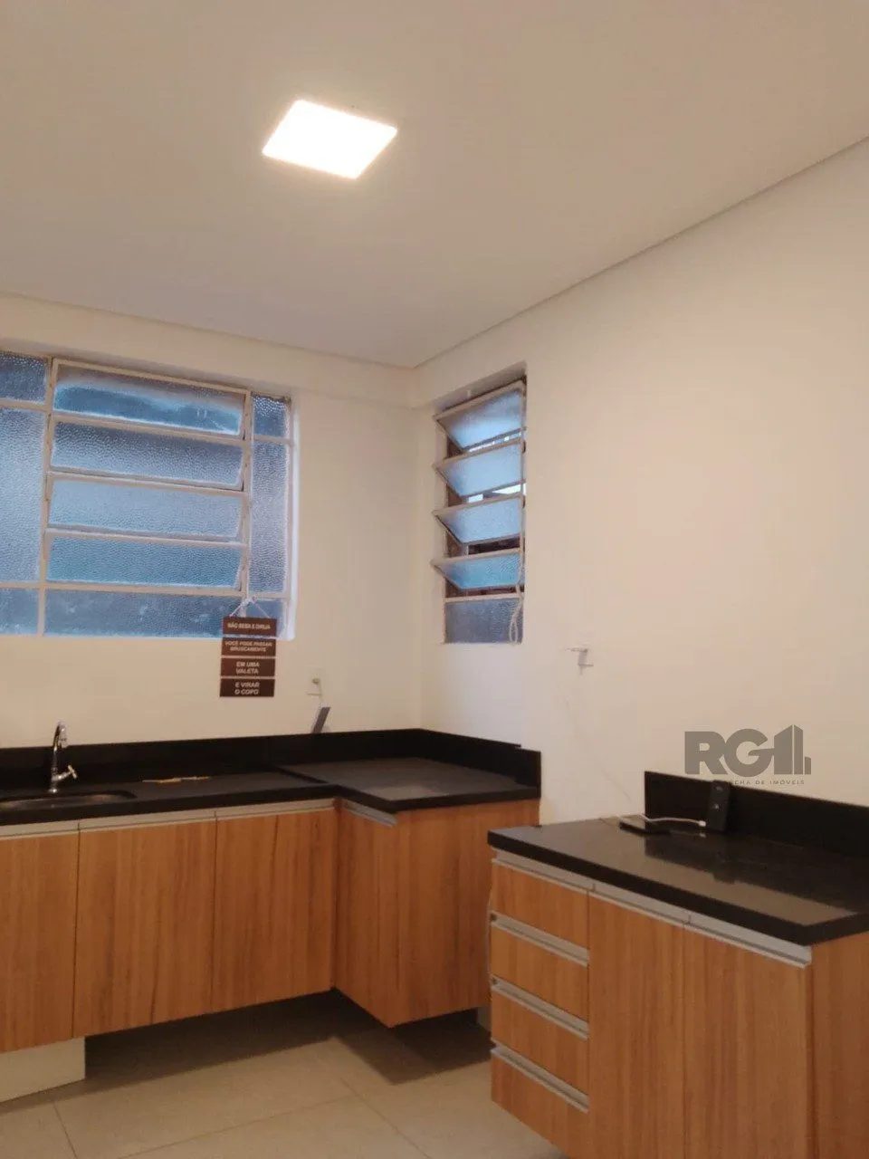 Imagem Raridade, apartamento 3 dormitórios,reformado, desocupado,no Centro