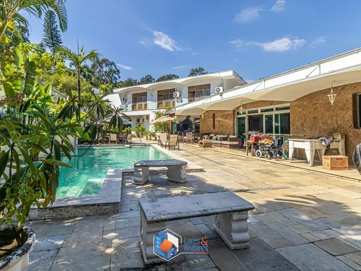 Imagem Casa para venda em Pinheiros com 5 quartos, sendo 5 suítes, 735m²