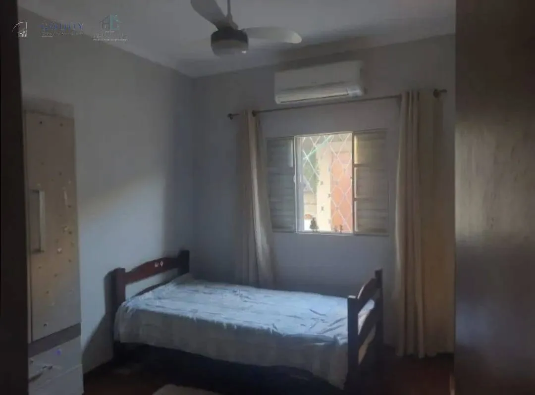 Imagem Casa 3 quartos com excelente localização central - segurança e praticidade.