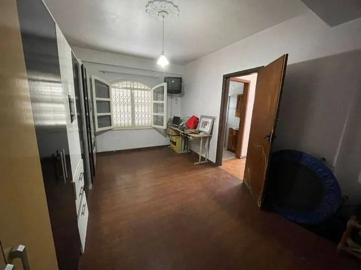 Imagem Vendo Sobrado Residencial com 4 Quartos e Suíte