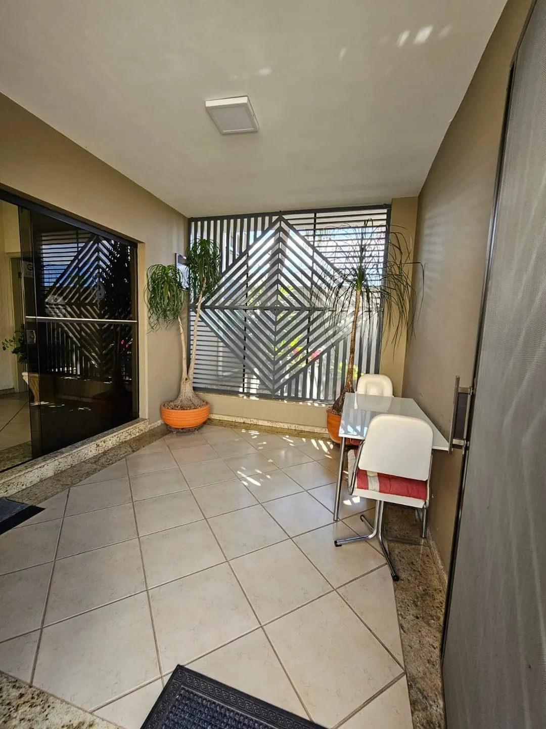 Imagem Comercial à venda e locação 5 Quartos, 2 Suites, 4 Vagas, 393.74M², Chácara Selles, Guaratinguetá - SP