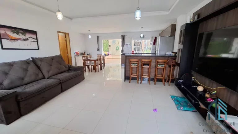Imagem Casa 03 quartos c/suíte, área de lazer, churrasqueira, 04 vagas no Bairro Alto em Curitiba PR
