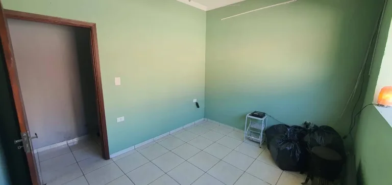Imagem Casa Terrea Reformada com 111m² 2 Dormitorios e 5 Vagas de Garagens