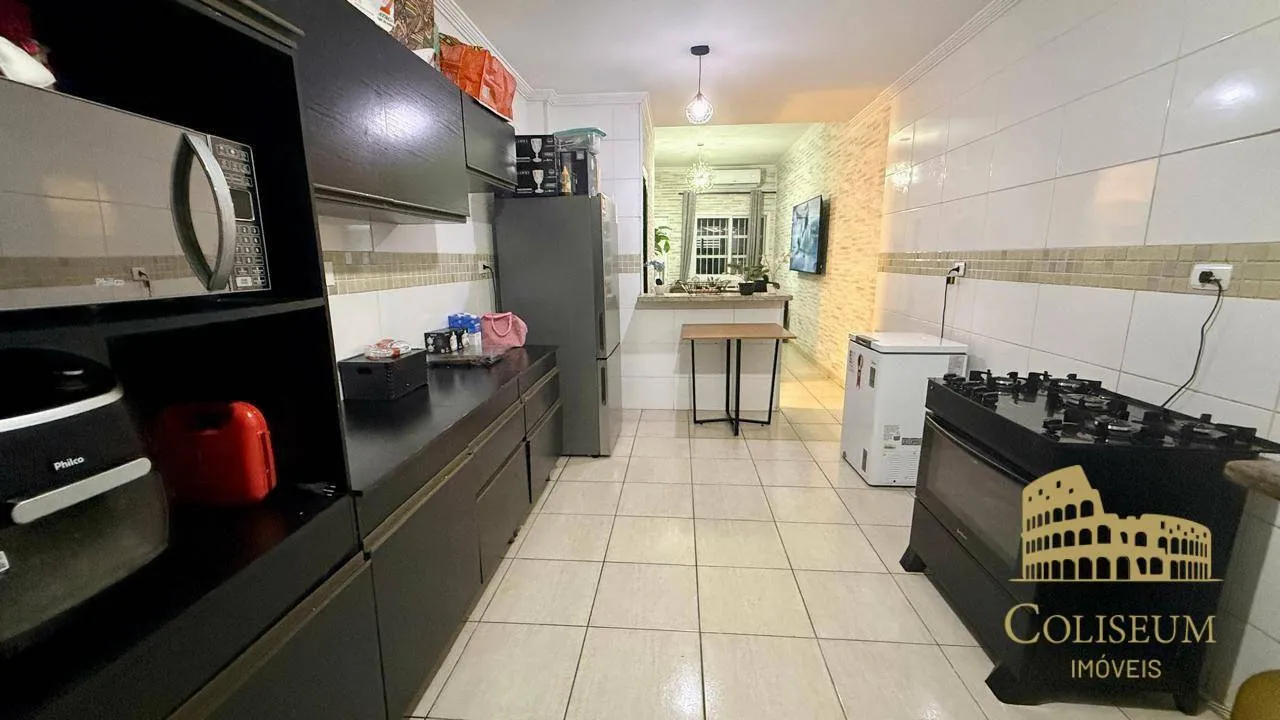 Imagem Casa com 2 dormitórios à venda por R$ 395.000,00 - Vila Assunção - Praia Grande/SP