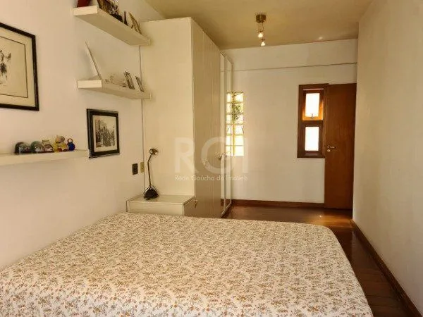 Imagem Cobertura para Venda - 263.45m², 3 dormitórios, sendo 1 suites, 2 vagas - Mont Serrat