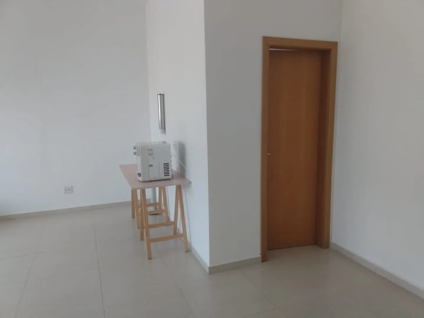 Imagem Comercial para Locação 44M², Jardim Rosely, Pindamonhangaba - SP | SALA COMERCIAL