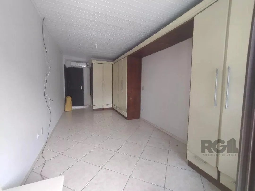 Imagem Casa 4 dormitórios, Bairro Cavalhada.