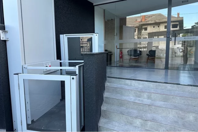 Imagem Apartamento à venda em Florianópolis, Ingleses do Rio Vermelho, com 2 quartos, 49m2