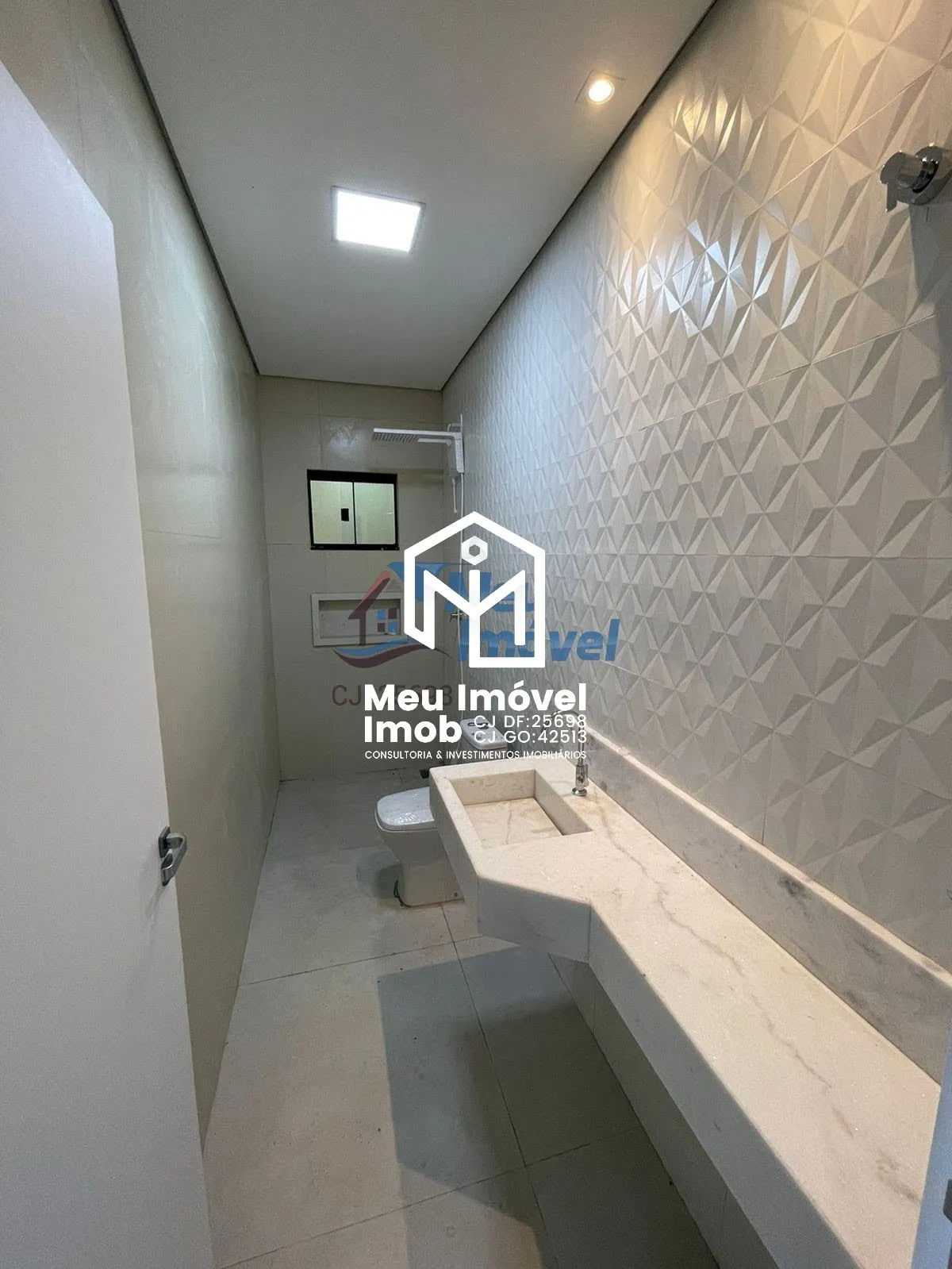 Imagem Casa 4 Quartos 4 suítes Alto Padrão 2 Vagas 260m² Arniqueira